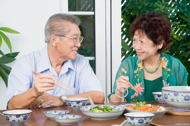 旅行时如何保证摄入足够的营养