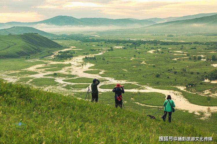 如何在不同天气条件下拍摄出生动的旅行照片