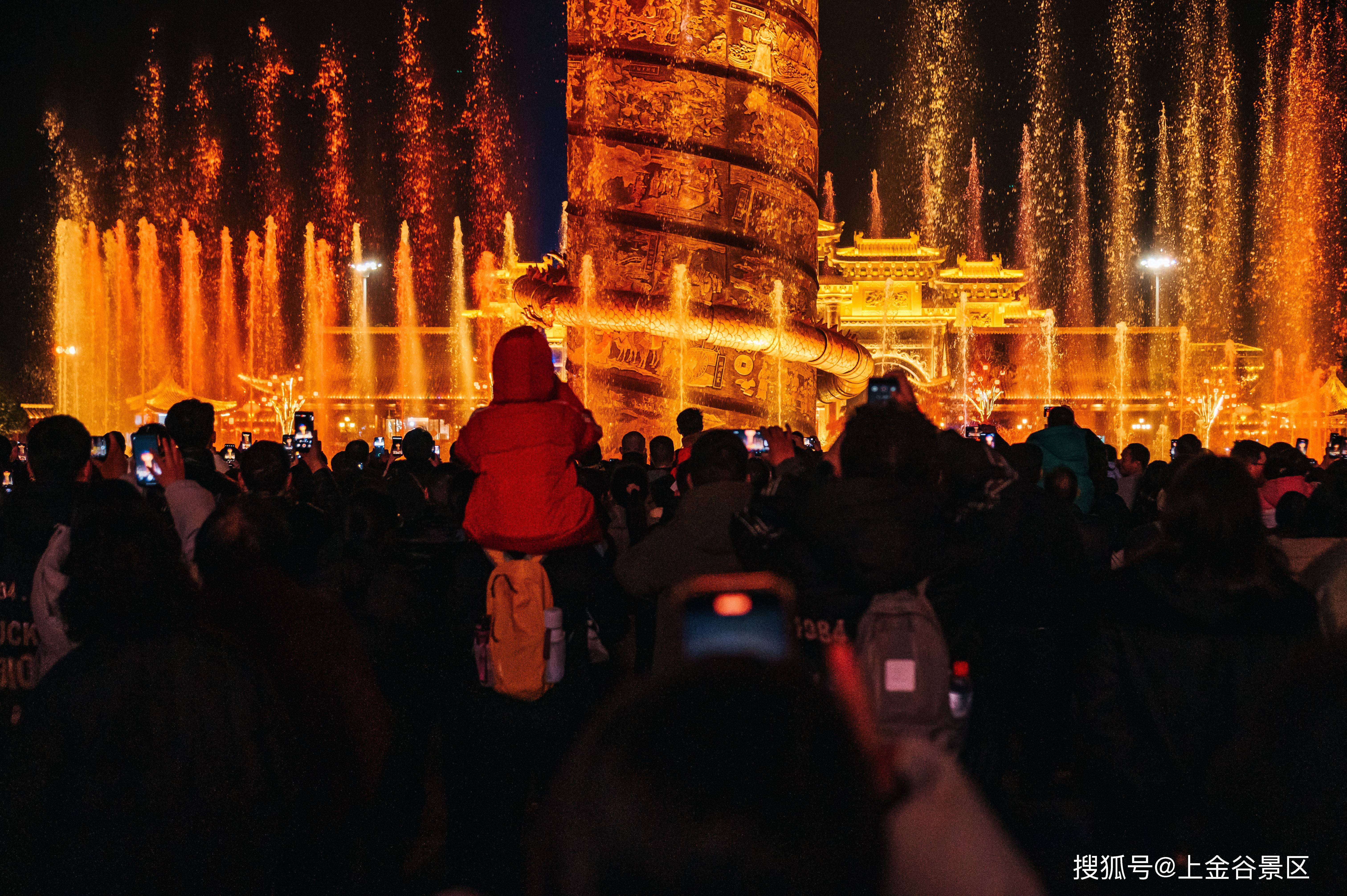 怎样节假日旅行避开景区内的婚庆高峰