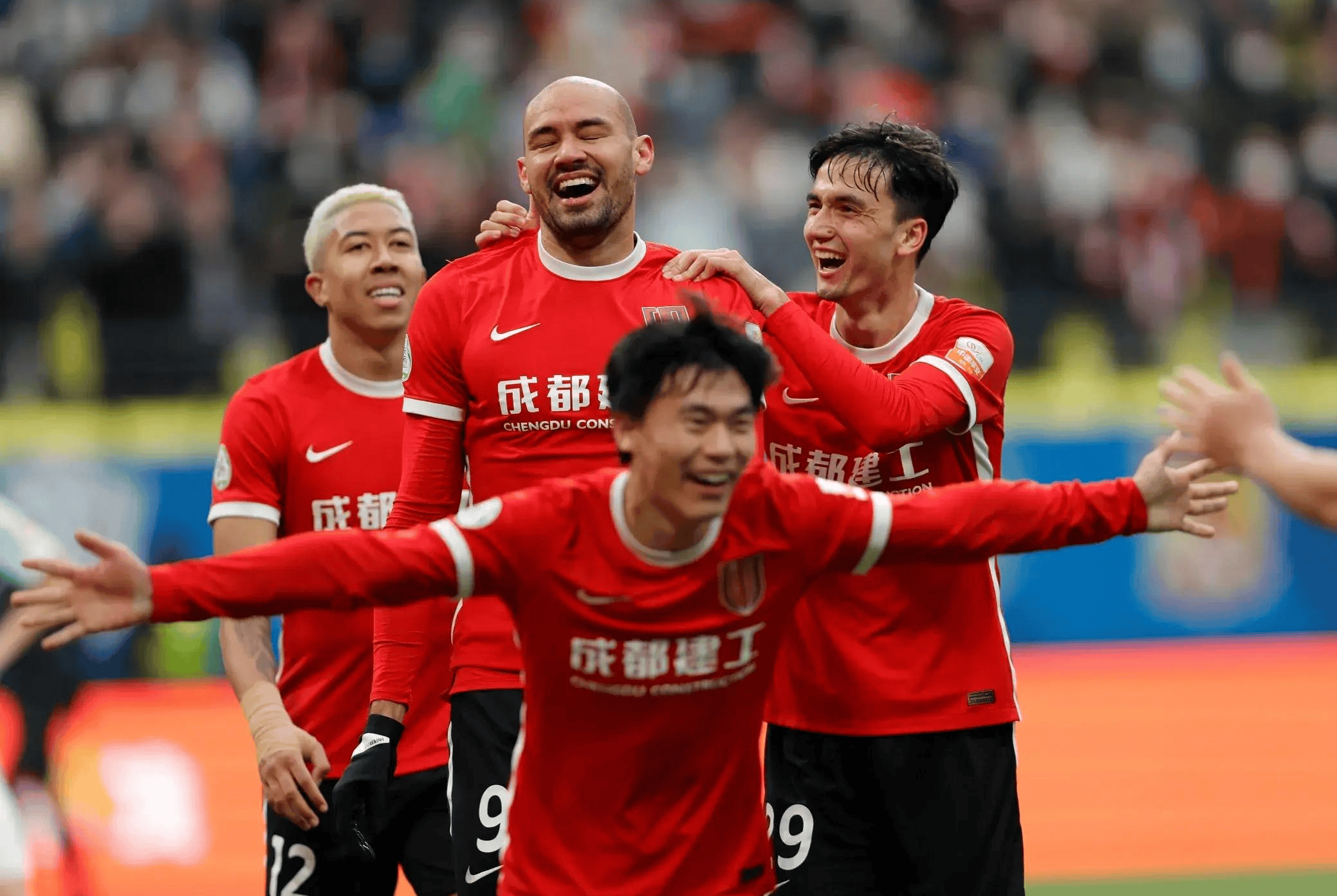 申花主场逼平力克重庆，积分榜上继续保持稳定